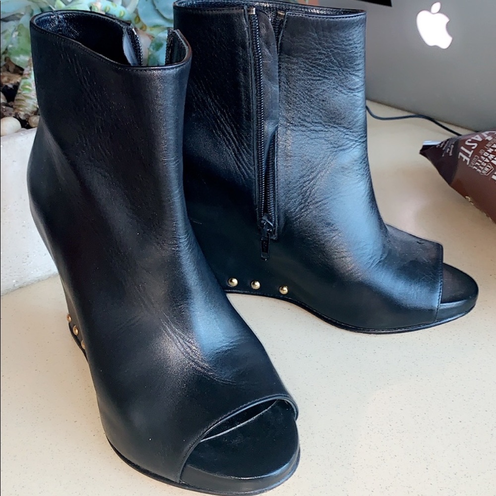 Opening ceremonies Black leather boots size 6